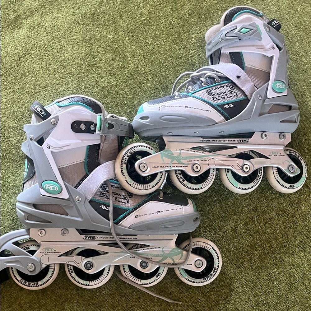 Gray and Teal Inline Skates. Roller Derby brand. Used ONCE! 👀